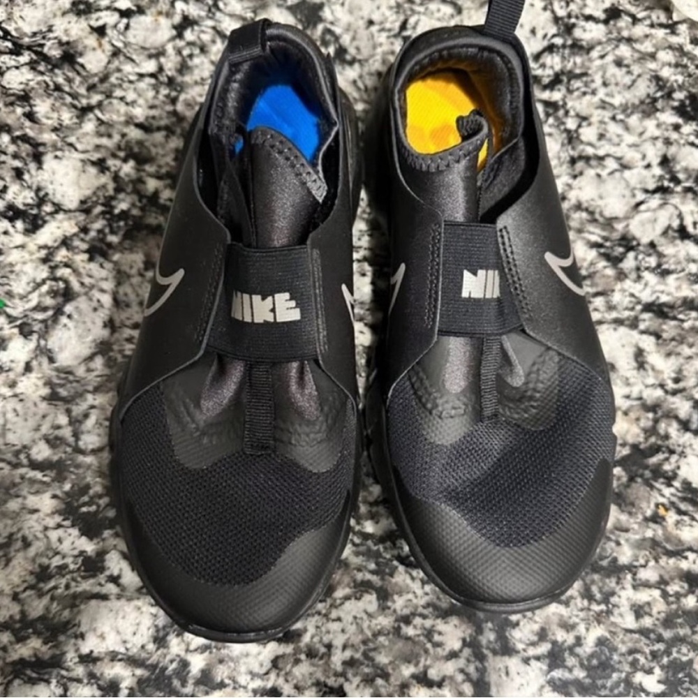 Nike Kids Black Slip-On Sneakers